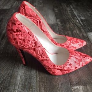 Charlotte Russe NWOT faux snake skin pumps size 8